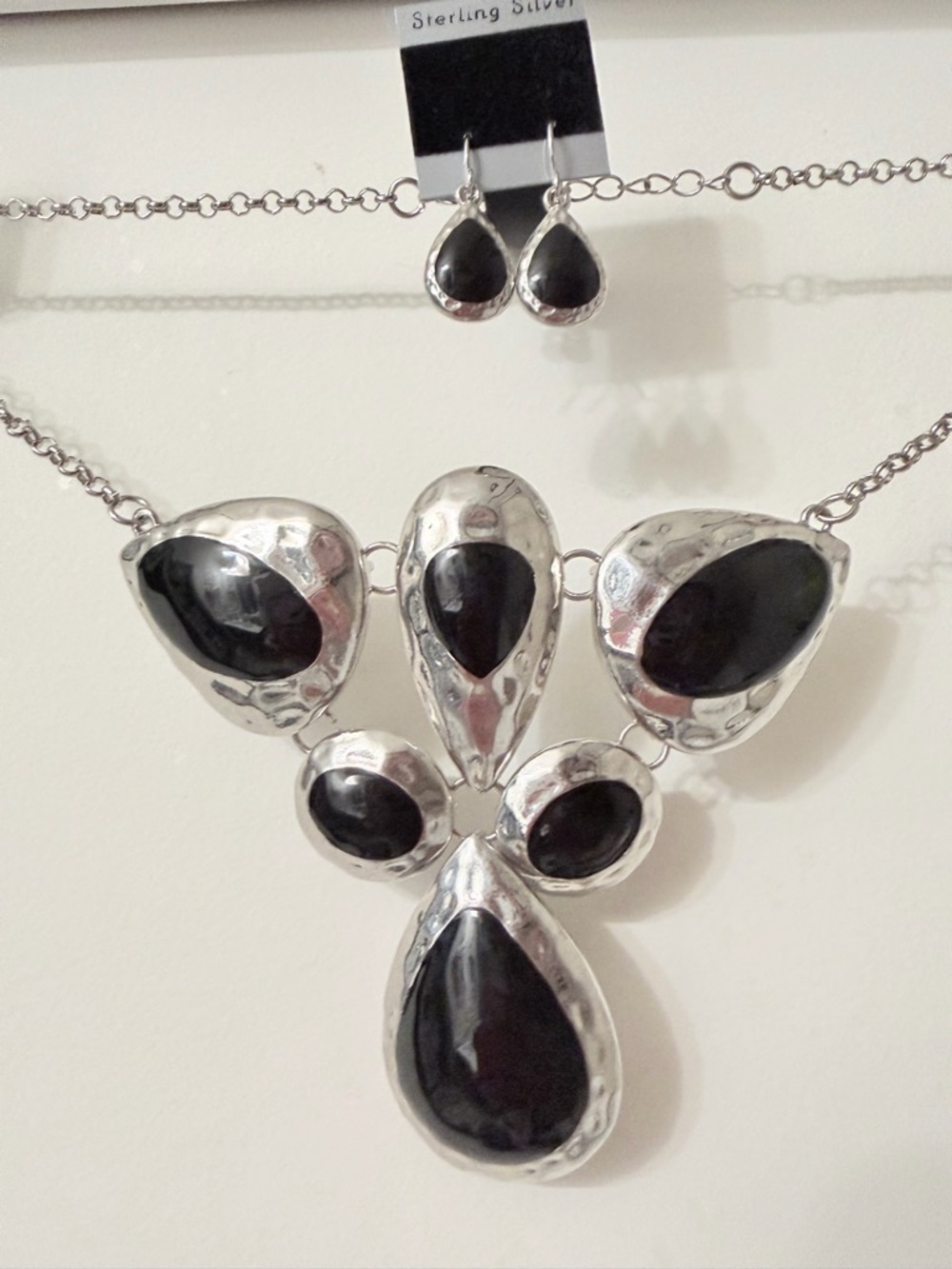 Statement Necklace* Black stones & Silver-Tone Necklace, earrings & bracelets